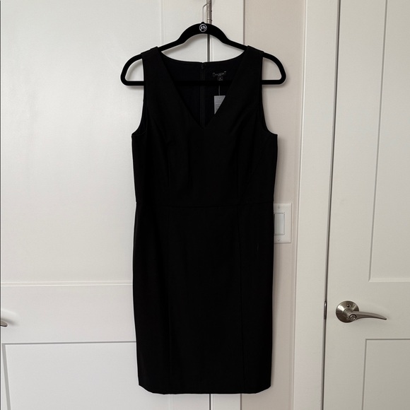 Ann Taylor Dresses & Skirts - Ann Taylor Classic Black Midi Dress